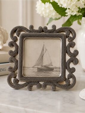 Drexel Heritage Metal Frame Mini Bobbin Detail 5x5